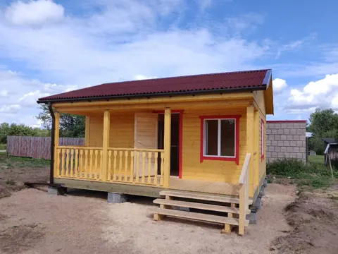Баня с крытой террасой