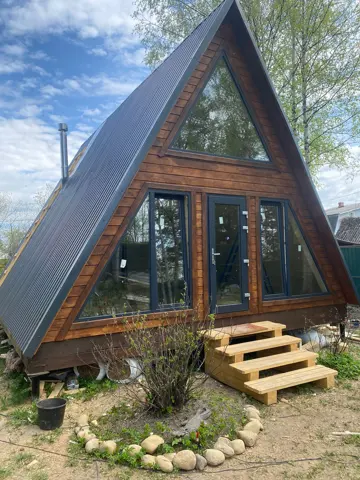 Дом A-Frame с панорамными окнами